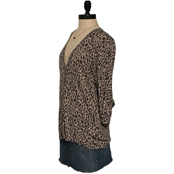 Ann Taylor Leopard Print Lightweight Cardigan - Size Large - EUC - Picture 3 of 5